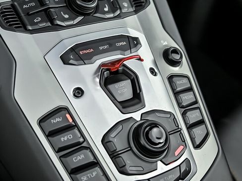 Used 2014 Lamborghini Aventador LP 700-4 AWD/4WD image 32