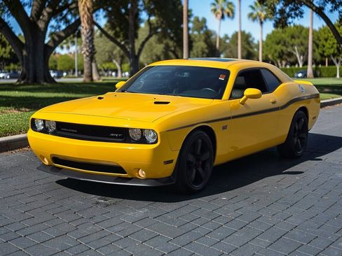 Used 2012 Dodge Challenger SRT8 Yellow Jacket w/ Premium Sound Group image 4