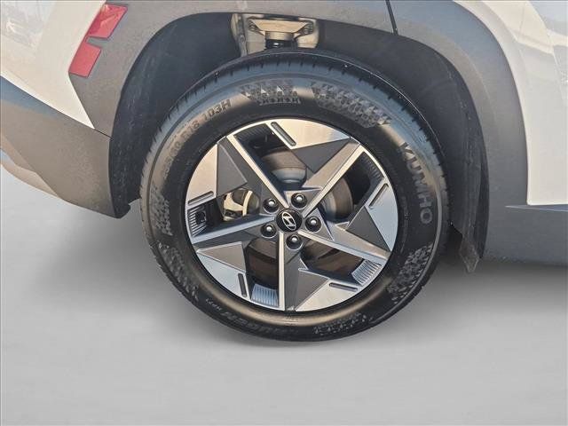 Used 2025 Hyundai Tucson SEL FWD image 24