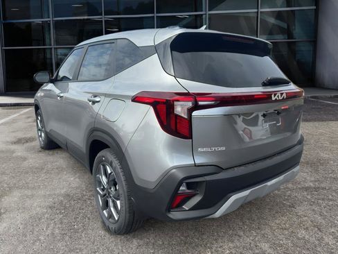 New 2026 Kia Seltos LX image 7