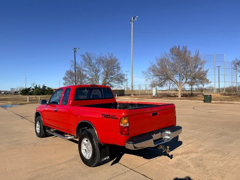 Used 1997 Toyota Tacoma SR5 image 8