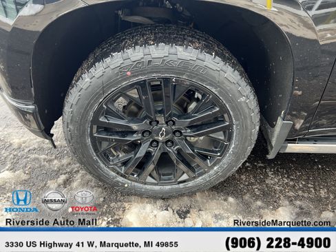 Used 2021 Chevrolet Silverado 1500 High Country image 11
