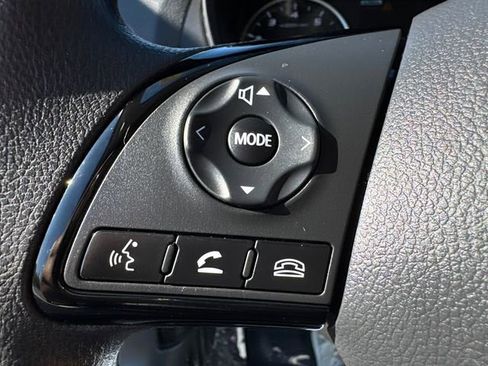 Used 2024 Mitsubishi Eclipse Cross LE image 30