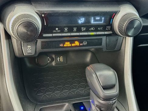 Used 2023 Toyota RAV4 LE image 20