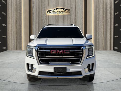 Used 2022 GMC Yukon XL SLT w/ SLT Luxury Package image 2