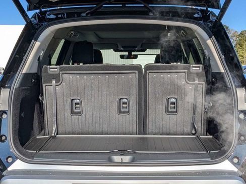 New 2025 Nissan Pathfinder Platinum image 13