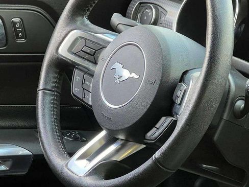 Used 2017 Ford Mustang GT w/ GT Performance Package RWD image 12