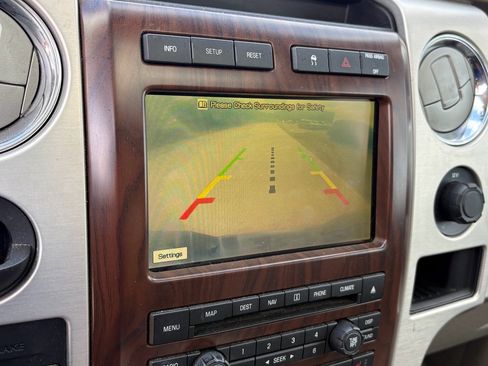 Used 2010 Ford F150 Platinum image 17