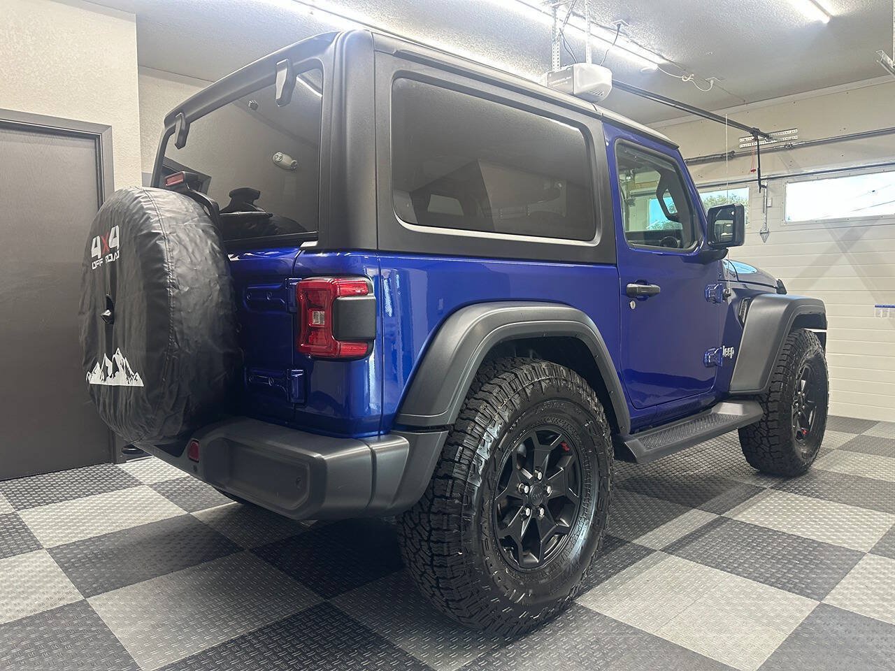Used 2018 Jeep Wrangler Sport AWD/4WD image 11