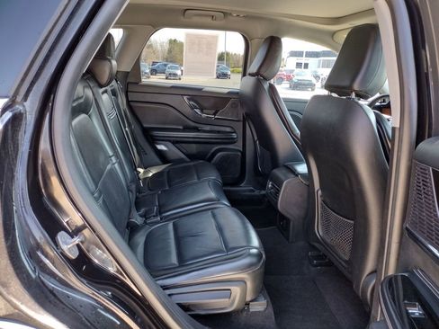 Used 2022 Lincoln Corsair Reserve AWD/4WD image 11