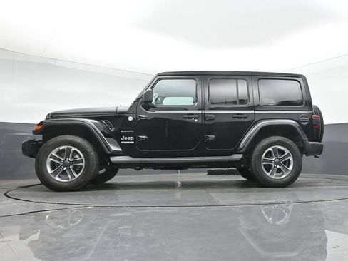 Used 2021 Jeep Wrangler Unlimited Sahara AWD/4WD image 35