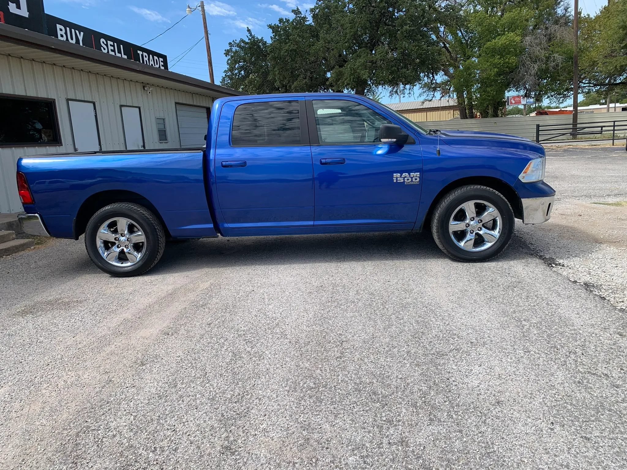 Used 2019 RAM 1500 Big Horn RWD image 1