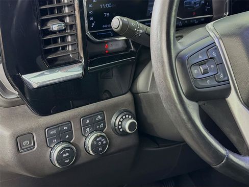 Used 2023 GMC Sierra 1500 SLT w/ SLT Premium Package AWD/4WD image 17