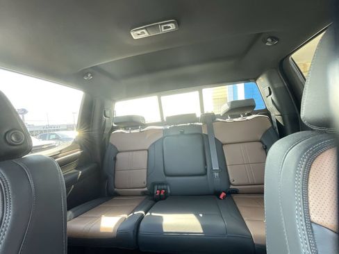Certified 2025 Chevrolet Silverado 1500 High Country AWD/4WD image 21