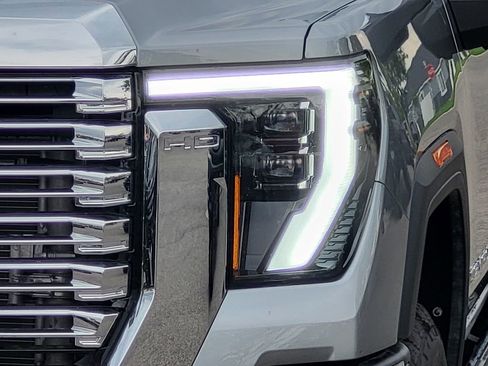 New 2025 GMC Sierra 2500 Denali w/ Denali Reserve Package image 40