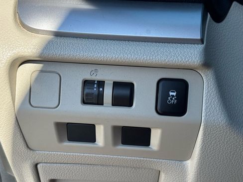 Used 2014 Subaru Crosstrek 2.0i Limited image 25