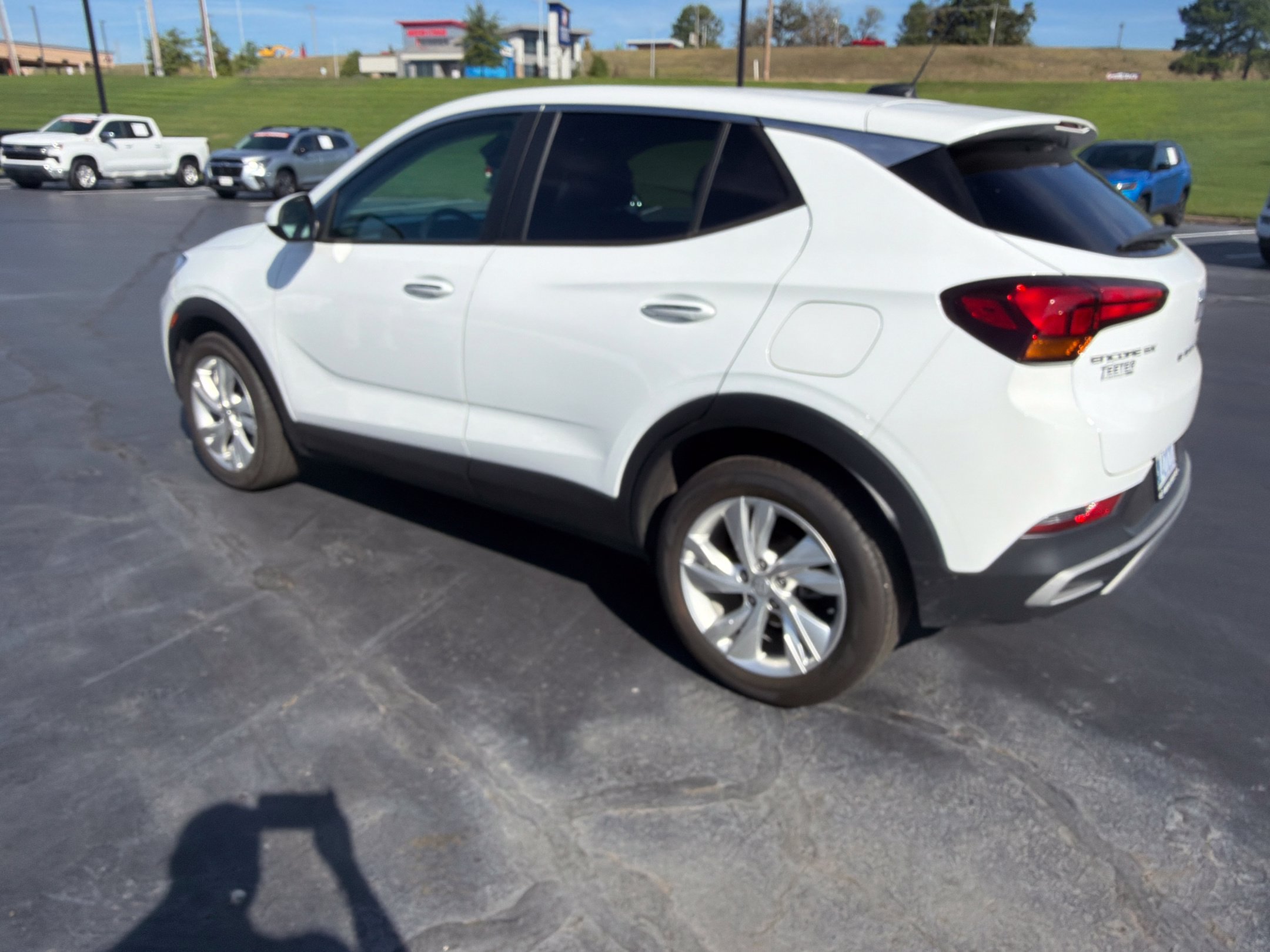 Used 2024 Buick Encore GX Preferred FWD image 3