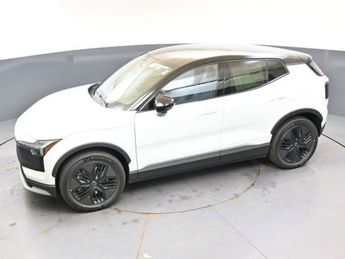 New 2026 Volvo EX30 Cross Country Ultra w/ Protection Package Premier AWD/4WD image 45