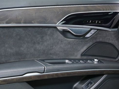 Used 2022 Audi A8 L 3.0T image 6