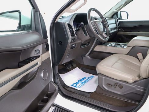 Used 2020 Ford Expedition XLT w/ Equipment Group 202A image 3