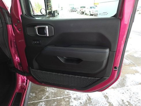 Used 2022 Jeep Wrangler Unlimited Rubicon 4xe w/ Dual Top Group image 48