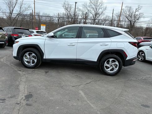 Used 2023 Hyundai Tucson SE image 4