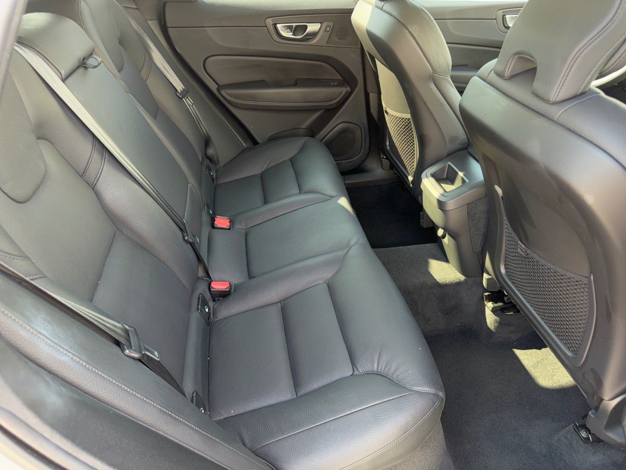 Certified 2024 Volvo XC60 B5 Plus AWD/4WD image 29