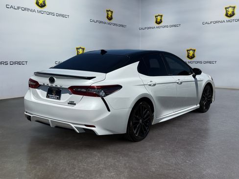 Used 2022 Toyota Camry XSE w/ Navigation Upgrade Package FWD image 5