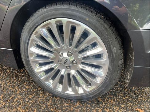 Used 2013 Lincoln MKZ FWD image 9