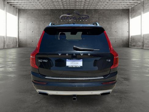 Used 2017 Volvo XC90 T5 Momentum w/ Vision Package FWD image 4