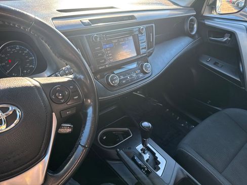 Used 2018 Toyota RAV4 XLE image 20
