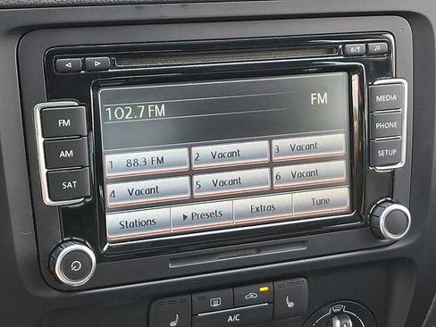 Used 2014 Volkswagen Jetta SE FWD image 10