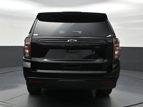Used 2024 Chevrolet Suburban Z71 w/ Luxury Package AWD/4WD image 4
