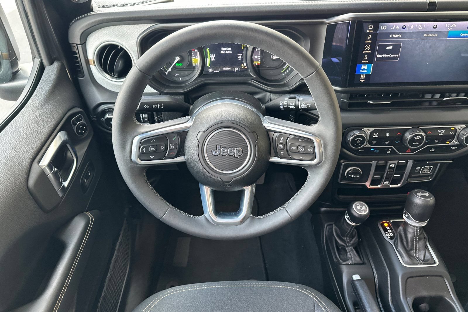 Used 2025 Jeep Wrangler Unlimited Sahara AWD/4WD image 14