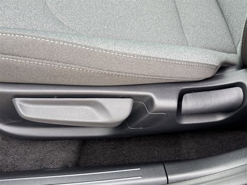 New 2025 Kia K4 LXS image 18