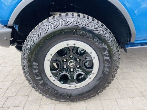 Used 2022 Ford Bronco Badlands AWD/4WD image 32