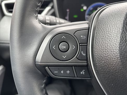 Certified 2025 Toyota Corolla Cross XSE w/ Convenience Package image 19