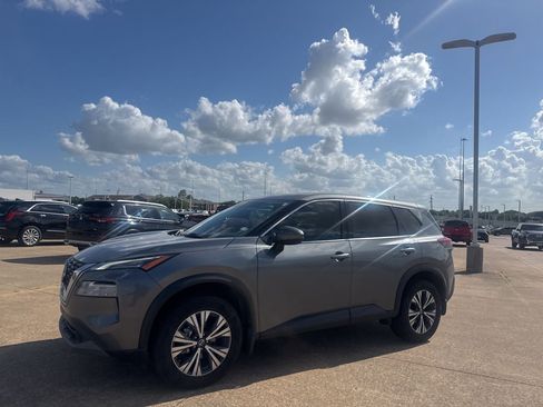 Certified 2021 Nissan Rogue SV image 12