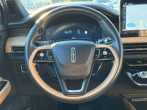 Certified 2023 Lincoln Corsair Reserve w/ Equipment Group 202A image 15