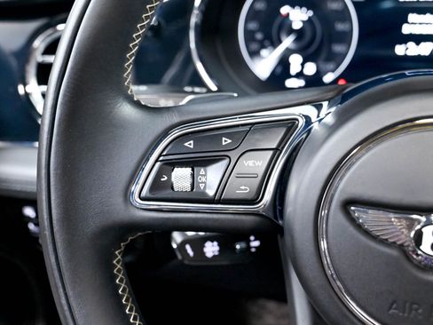 Used 2021 Bentley Bentayga w/ First Edition Specification AWD/4WD image 65