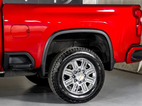 Used 2024 Chevrolet Silverado 2500 High Country w/ Technology Package AWD/4WD image 13