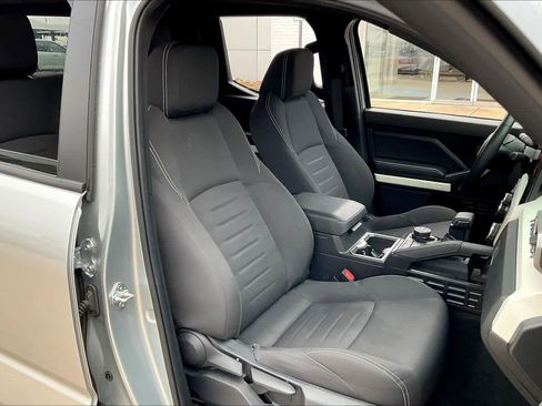 Used 2024 Toyota Tacoma TRD Off-Road image 9