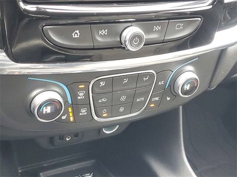 Certified 2023 Chevrolet Traverse LT image 26