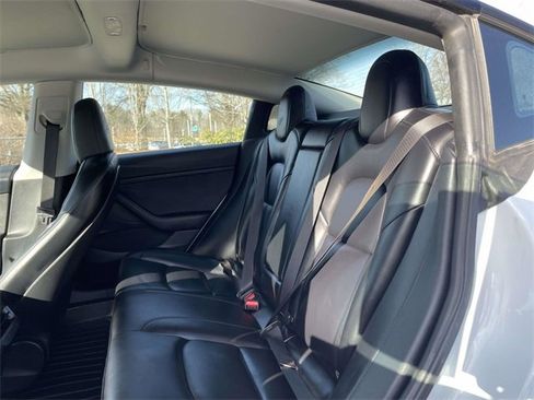 Used 2023 Tesla Model 3 Standard Range image 16