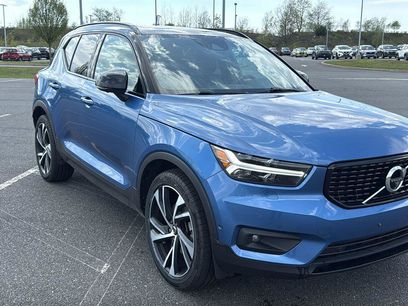 Used 2019 Volvo XC40 T5 R-Design