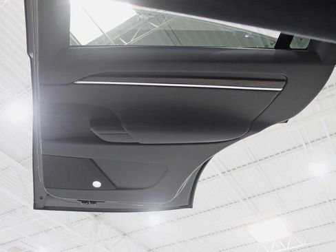 Used 2023 Tesla Model X image 37