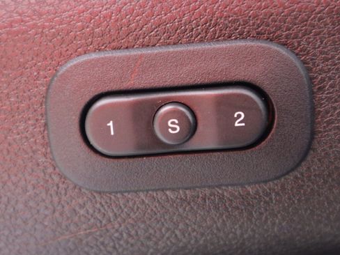 Used 2019 Dodge Durango R/T w/ Technology Group AWD/4WD image 33