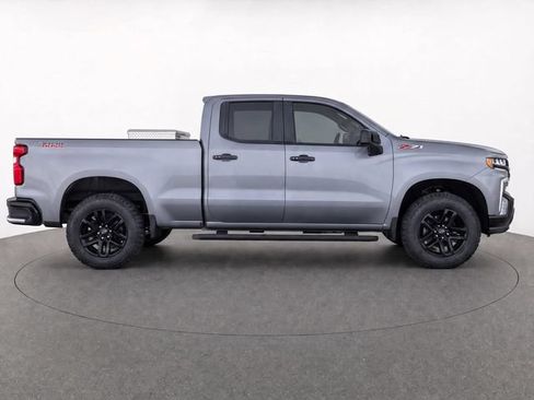 Used 2020 Chevrolet Silverado 1500 LT Trail Boss w/ Bed Protection Package AWD/4WD image 4