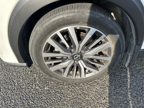 Used 2023 Nissan Kicks SV image 11