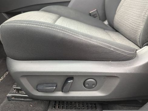 Used 2023 Nissan Rogue SV image 21